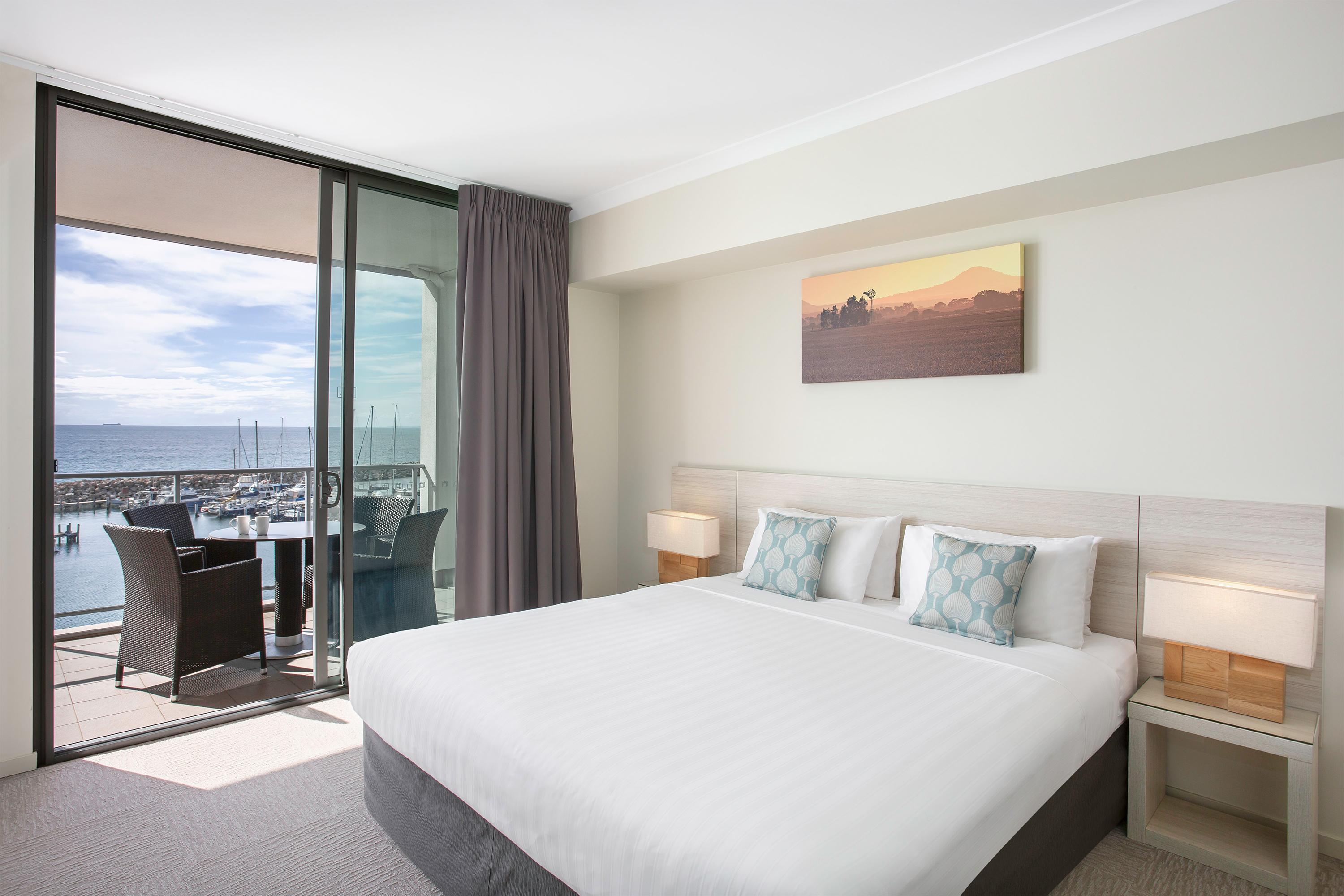 Mantra Aparthotel 4*
